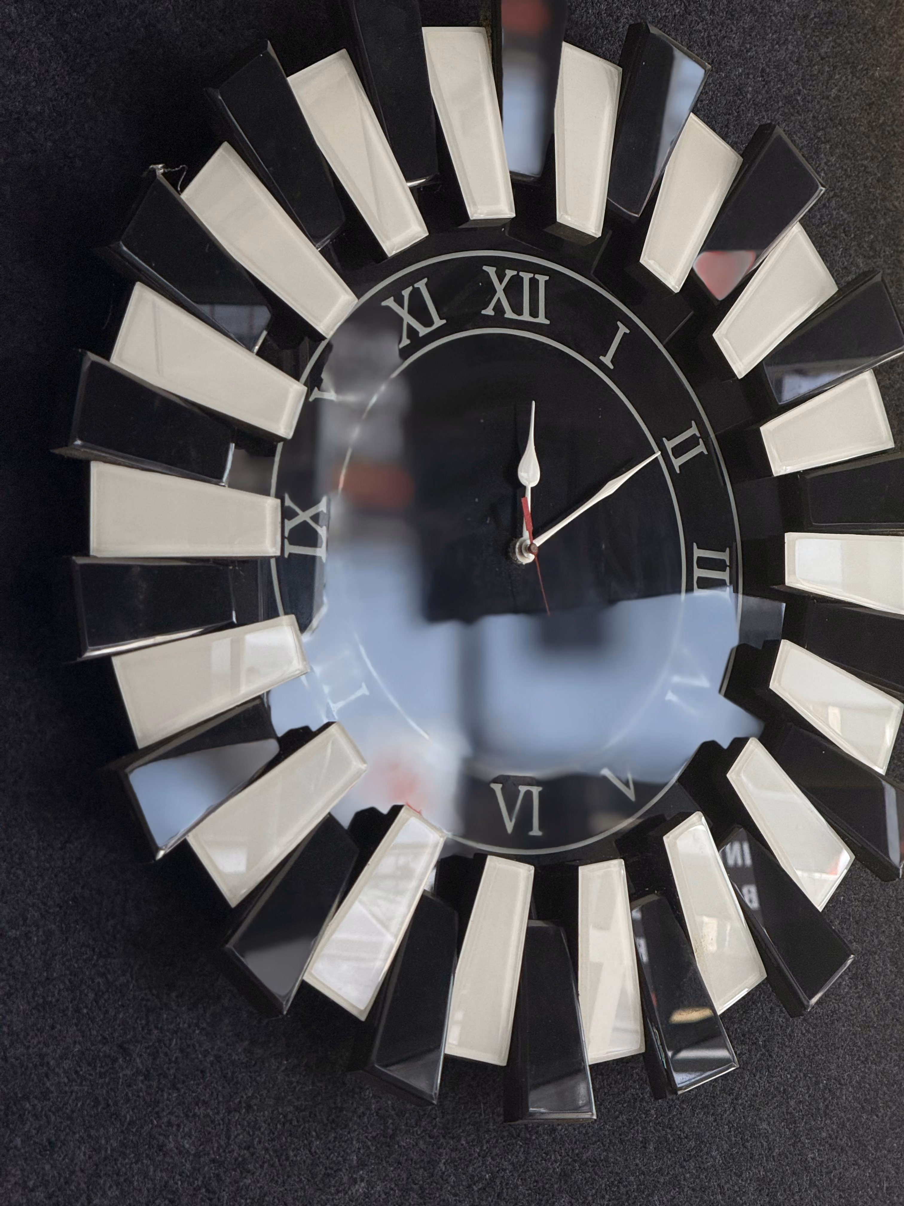 GlassWorld glass clock 4