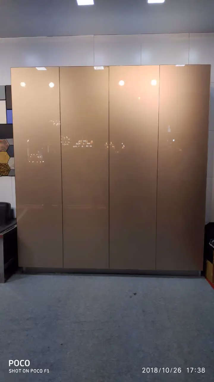 GlassWorld project 18